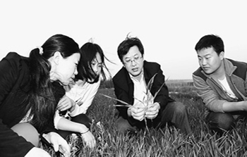 最美科学家：跟着农学教授李华跑乡下