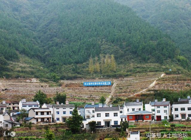 谁说宅基地不能“一户多宅”？这4种情况的一户多宅都是合法的！
